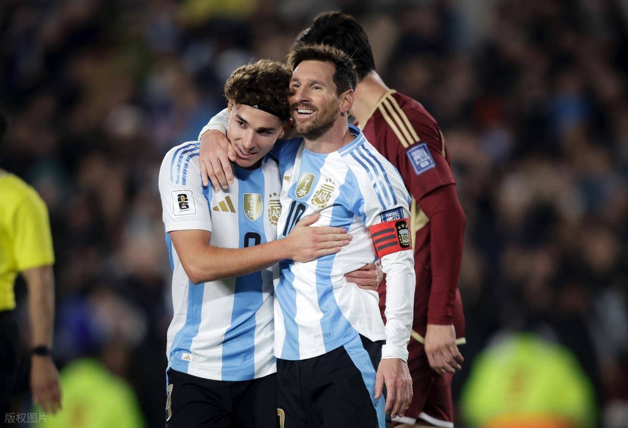 球王诞生！梅西球王加冕，国际足坛历史第一人